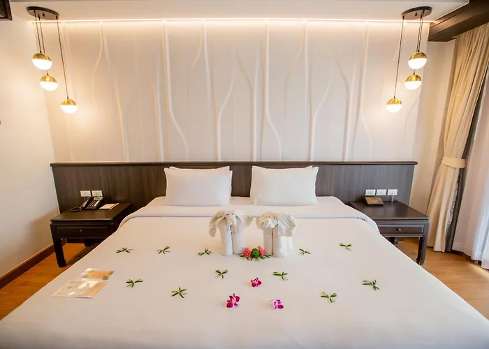 Nipa Resort, Patong Beach